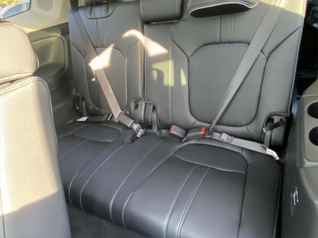 new 2025 Honda Pilot car, priced at $54,985