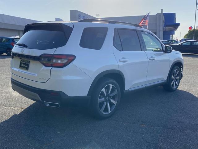 new 2025 Honda Pilot car, priced at $54,985