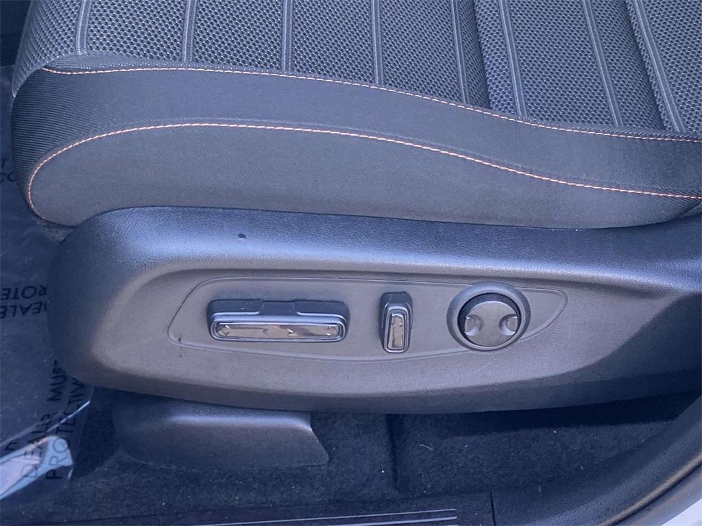 used 2025 Honda CR-V Hybrid car, priced at $37,098