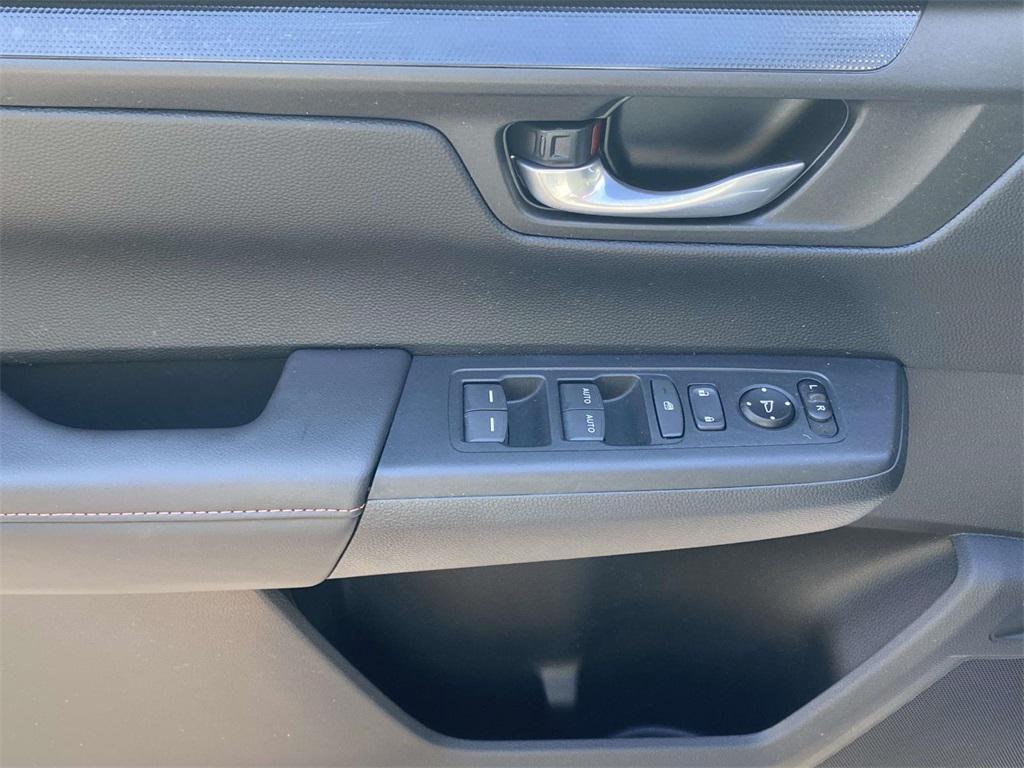 used 2025 Honda CR-V Hybrid car, priced at $37,098