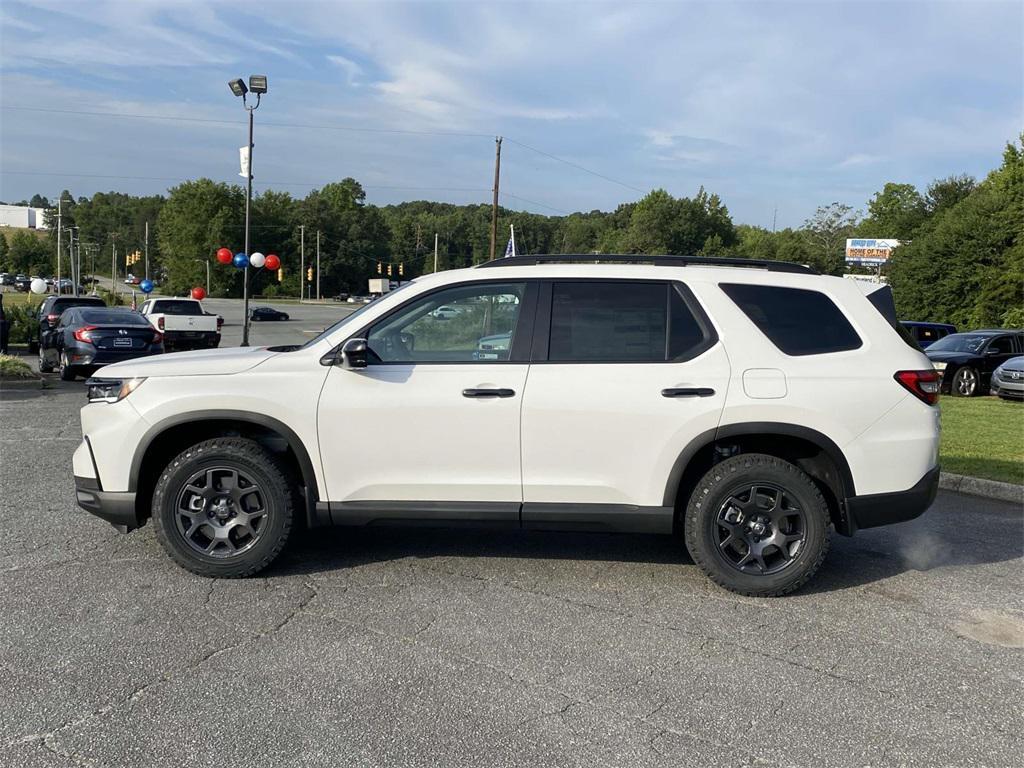 new 2025 Honda Pilot car, priced at $51,350
