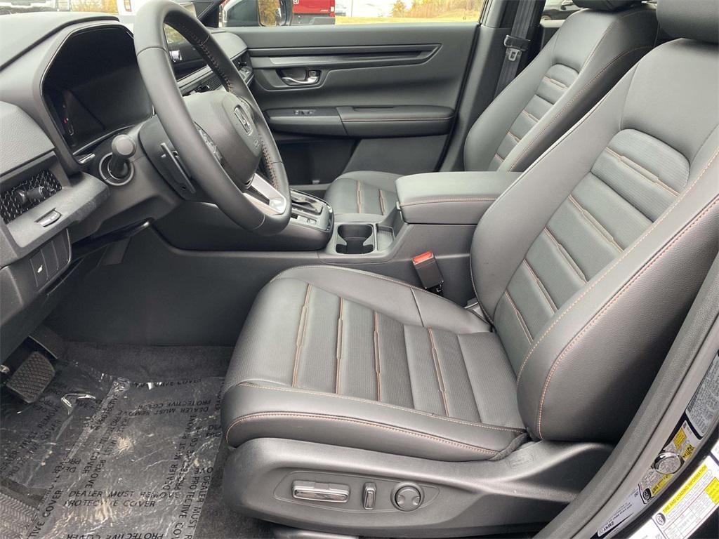 new 2026 Honda CR-V Hybrid car, priced at $41,675