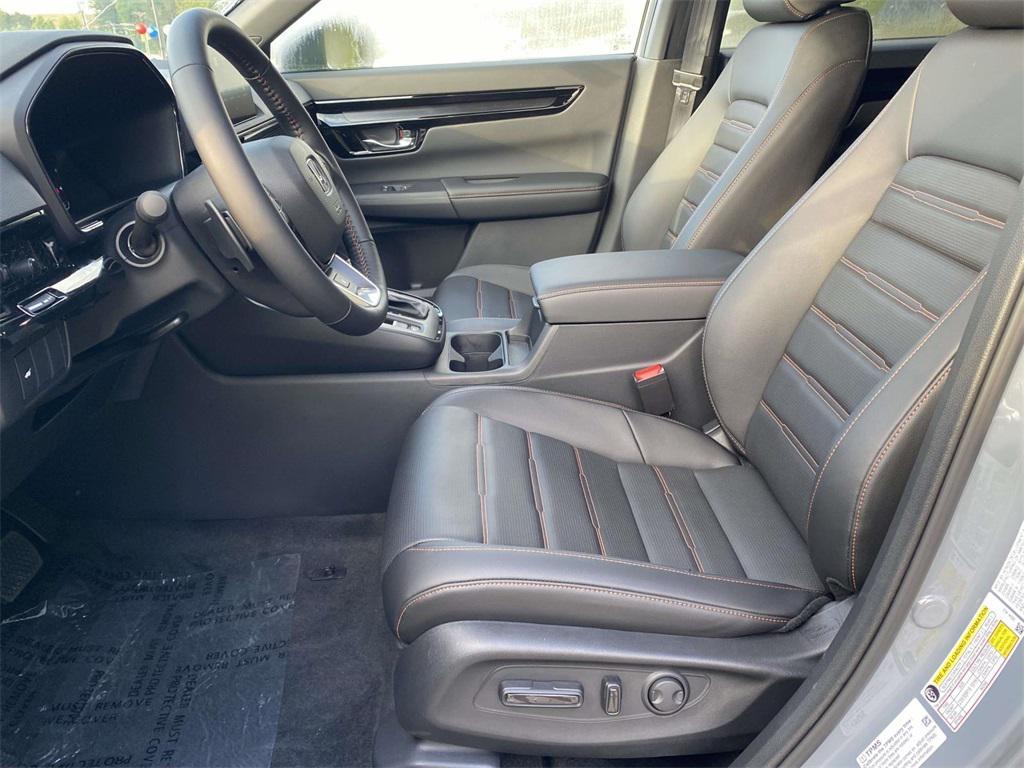 new 2026 Honda CR-V Hybrid car, priced at $48,205