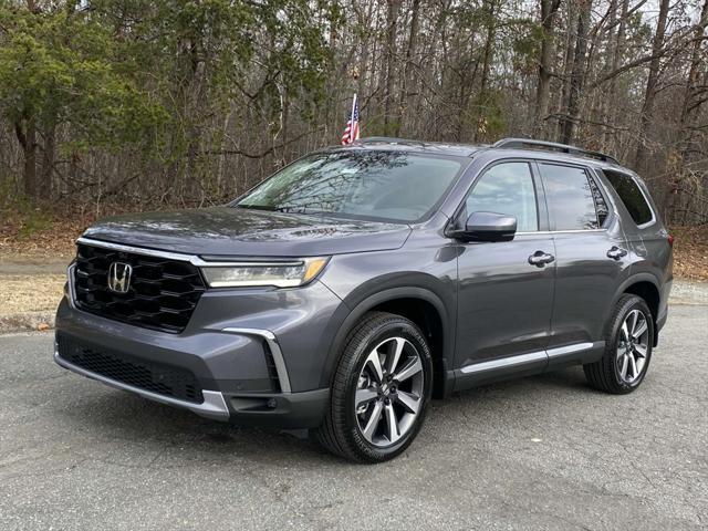 new 2025 Honda Pilot car, priced at $54,530