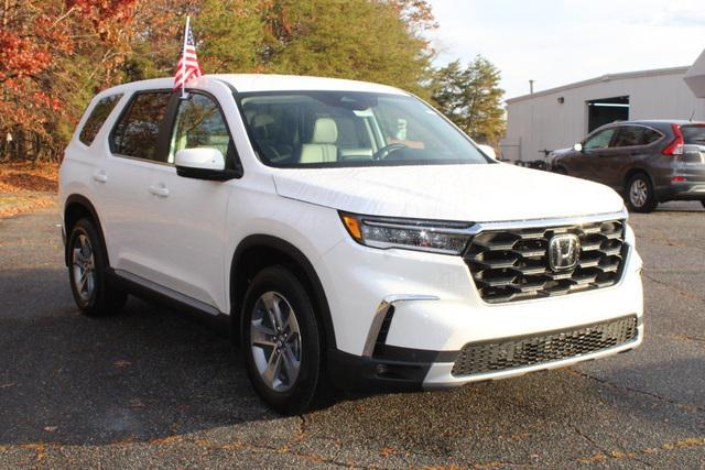 new 2025 Honda Pilot car, priced at $47,450