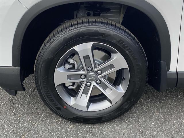 new 2025 Honda Pilot car, priced at $45,405