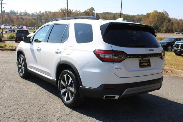 new 2025 Honda Pilot car, priced at $49,350