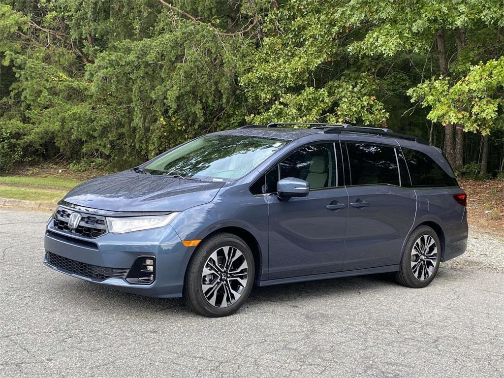 used 2025 Honda Odyssey car, priced at $51,875