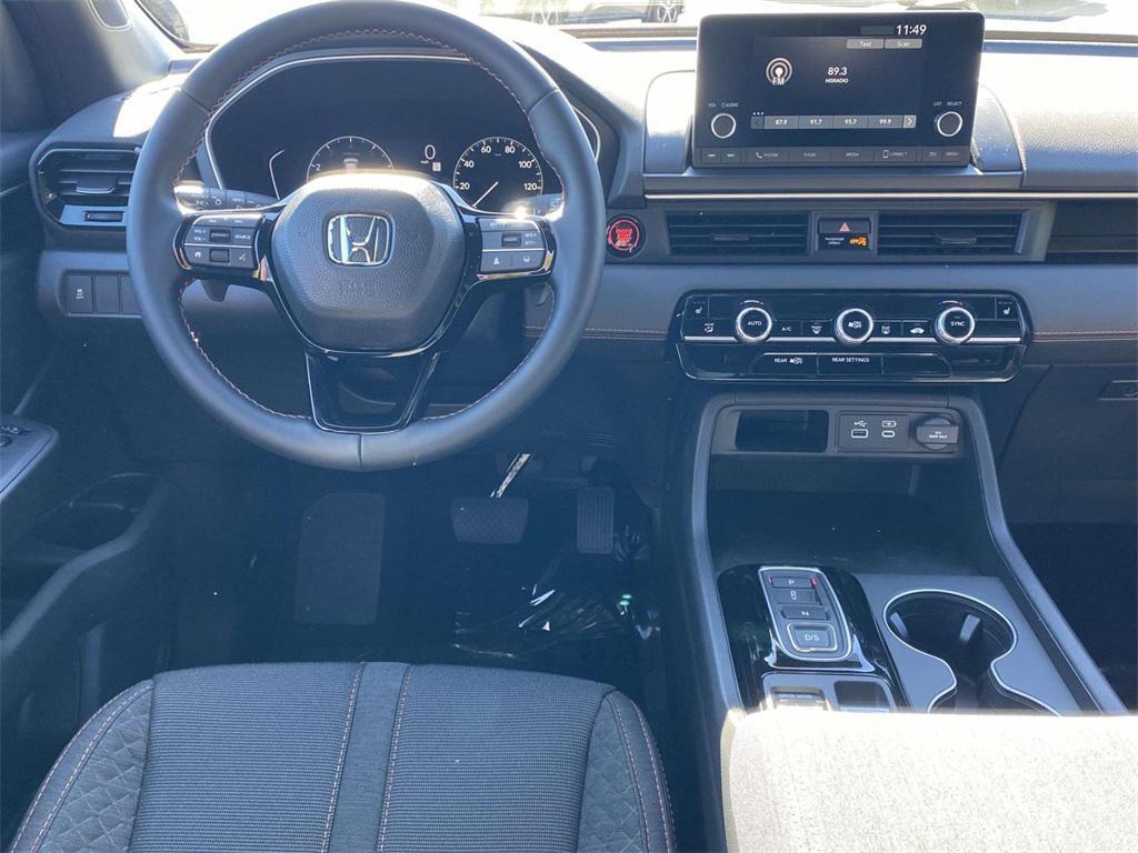 new 2025 Honda Pilot car, priced at $44,250