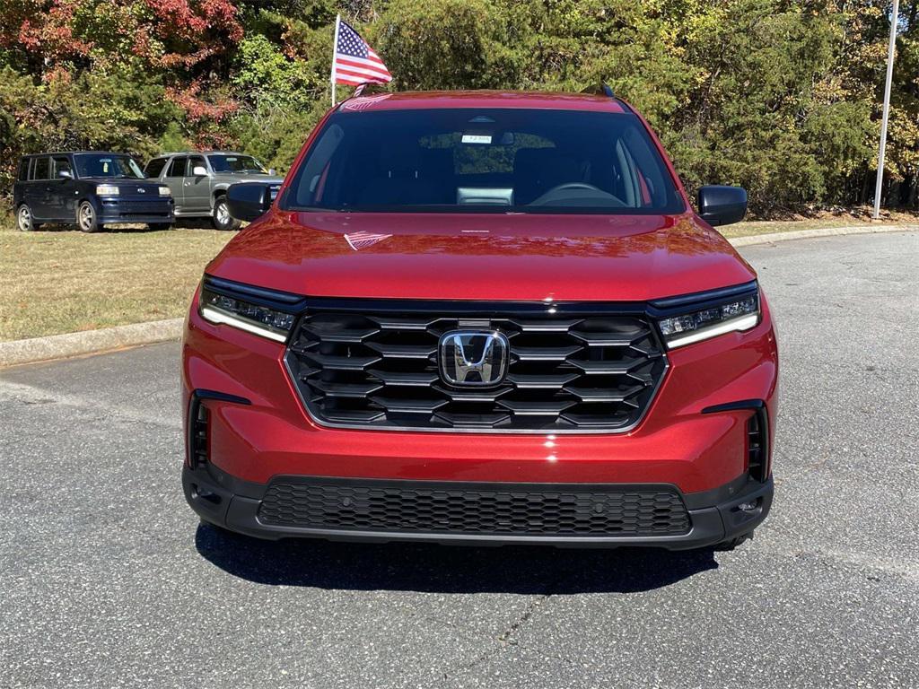 new 2025 Honda Pilot car, priced at $44,250