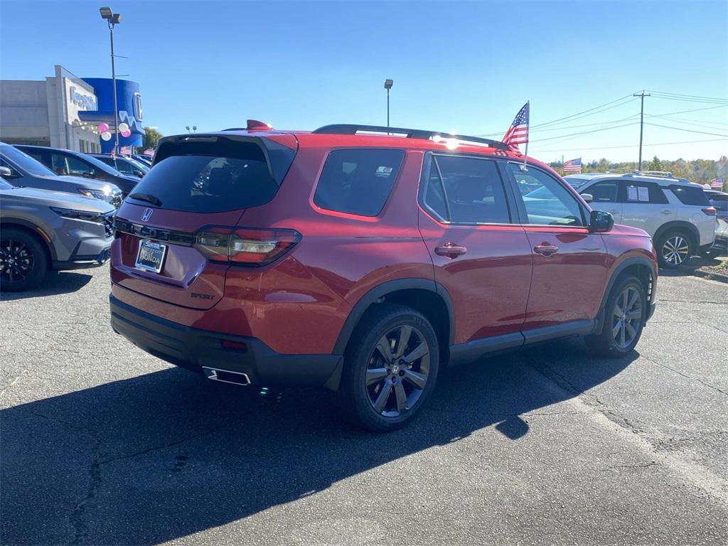 new 2025 Honda Pilot car, priced at $44,250