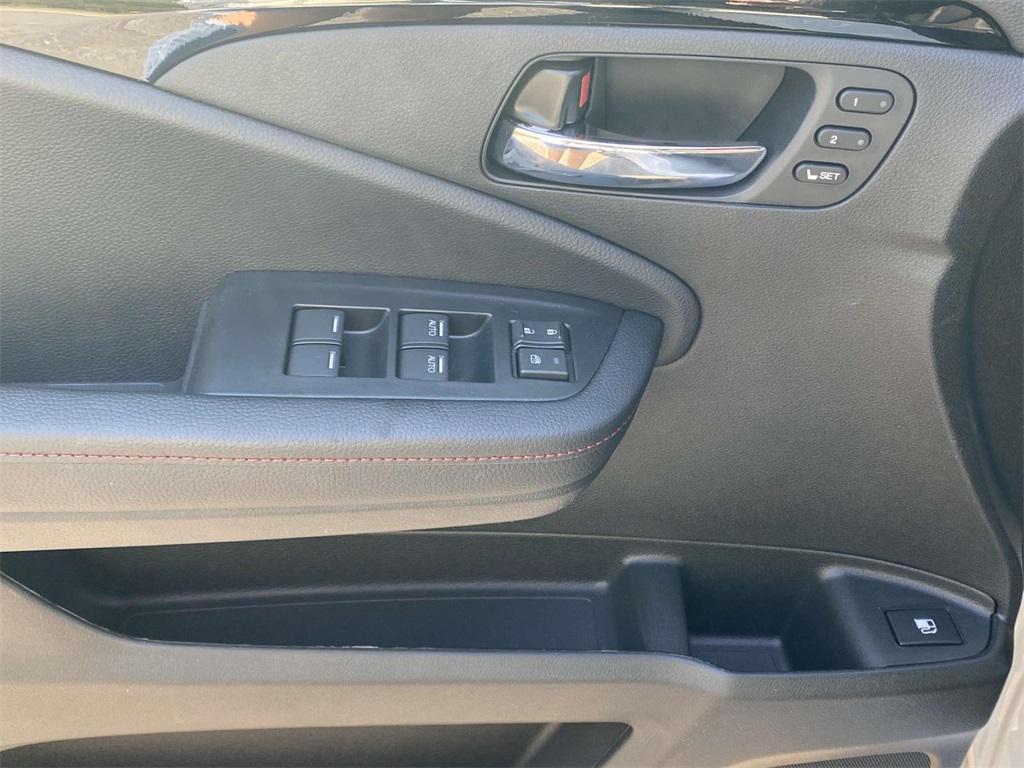 new 2025 Honda Ridgeline car, priced at $48,655