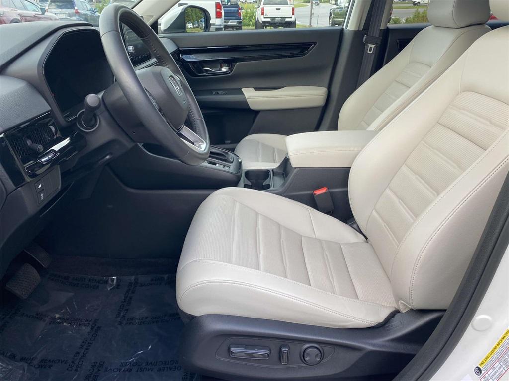 used 2025 Honda CR-V car, priced at $38,487