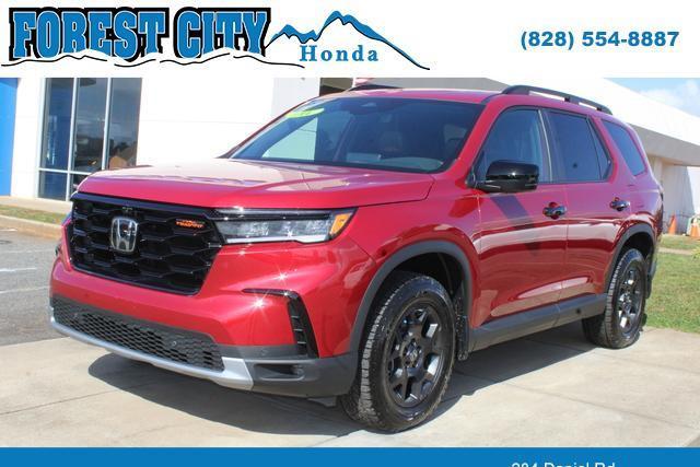 new 2025 Honda Pilot car, priced at $50,950