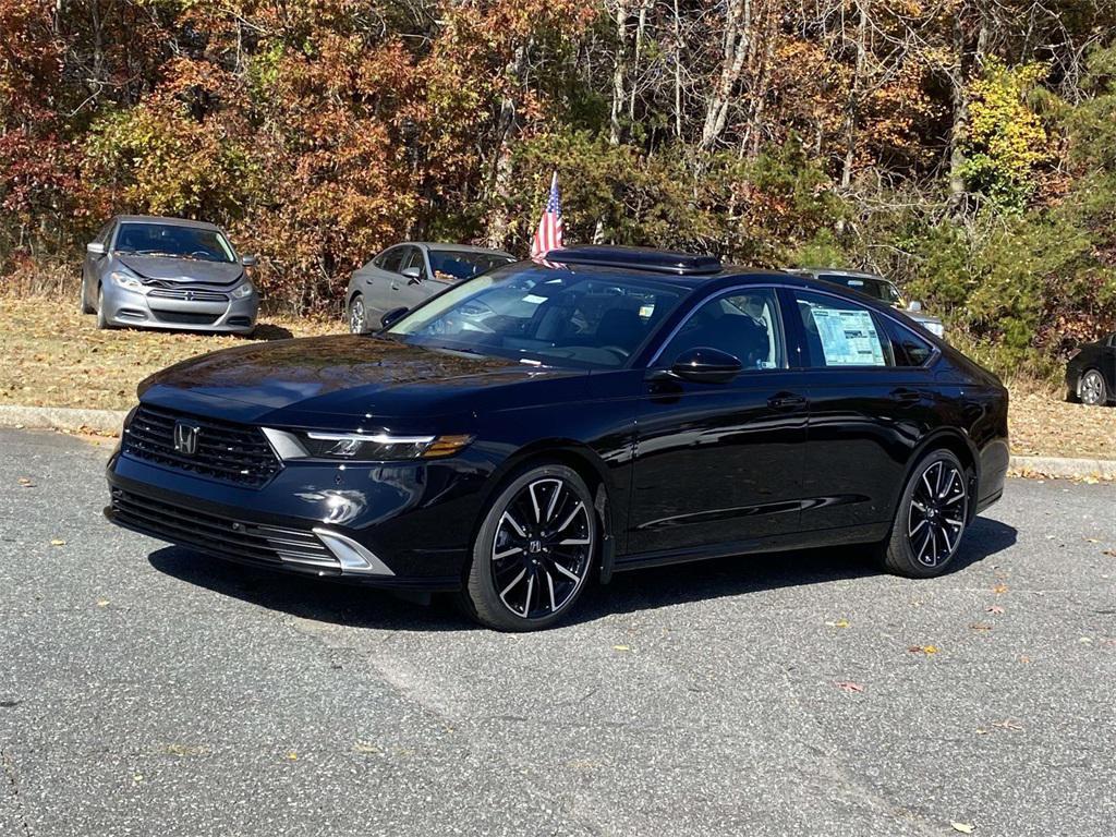 new 2025 Honda Accord Hybrid car, priced at $40,495