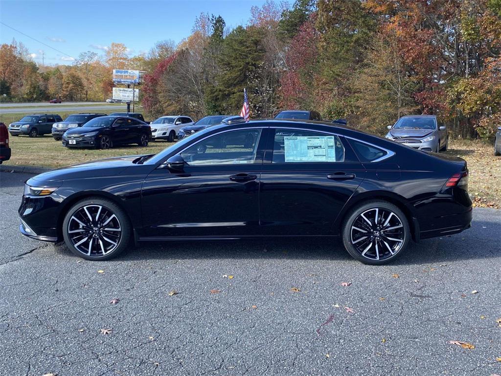 new 2025 Honda Accord Hybrid car, priced at $40,495