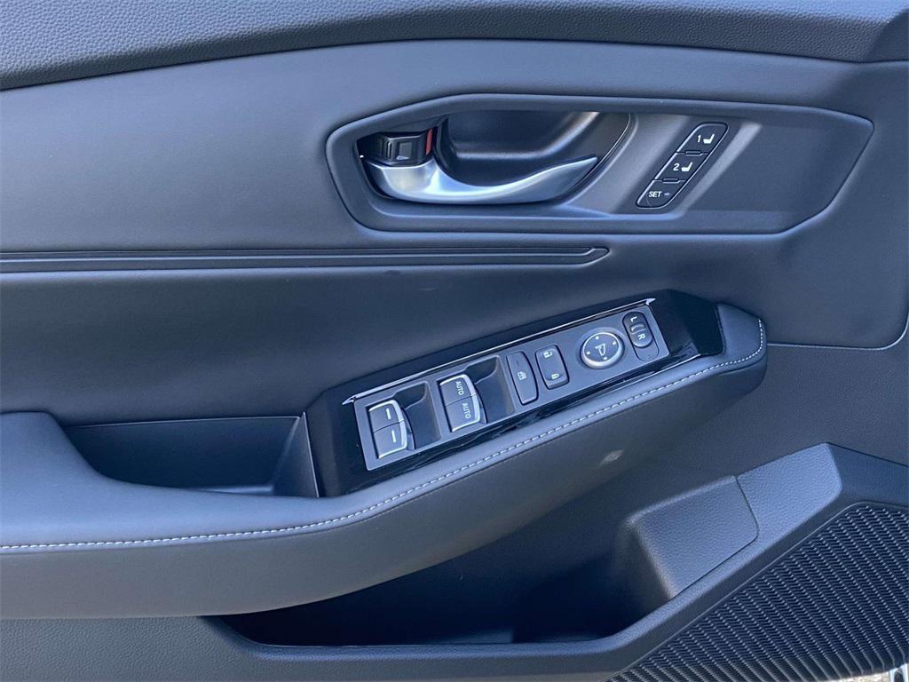 new 2025 Honda Accord Hybrid car, priced at $40,495