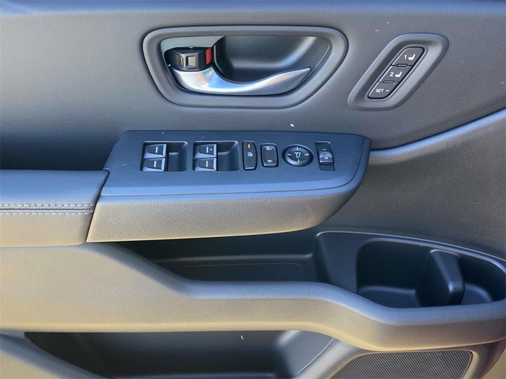 new 2025 Honda Pilot car, priced at $45,450