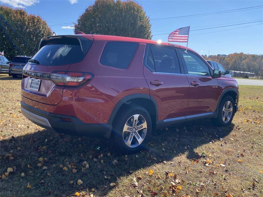 new 2025 Honda Pilot car, priced at $45,450