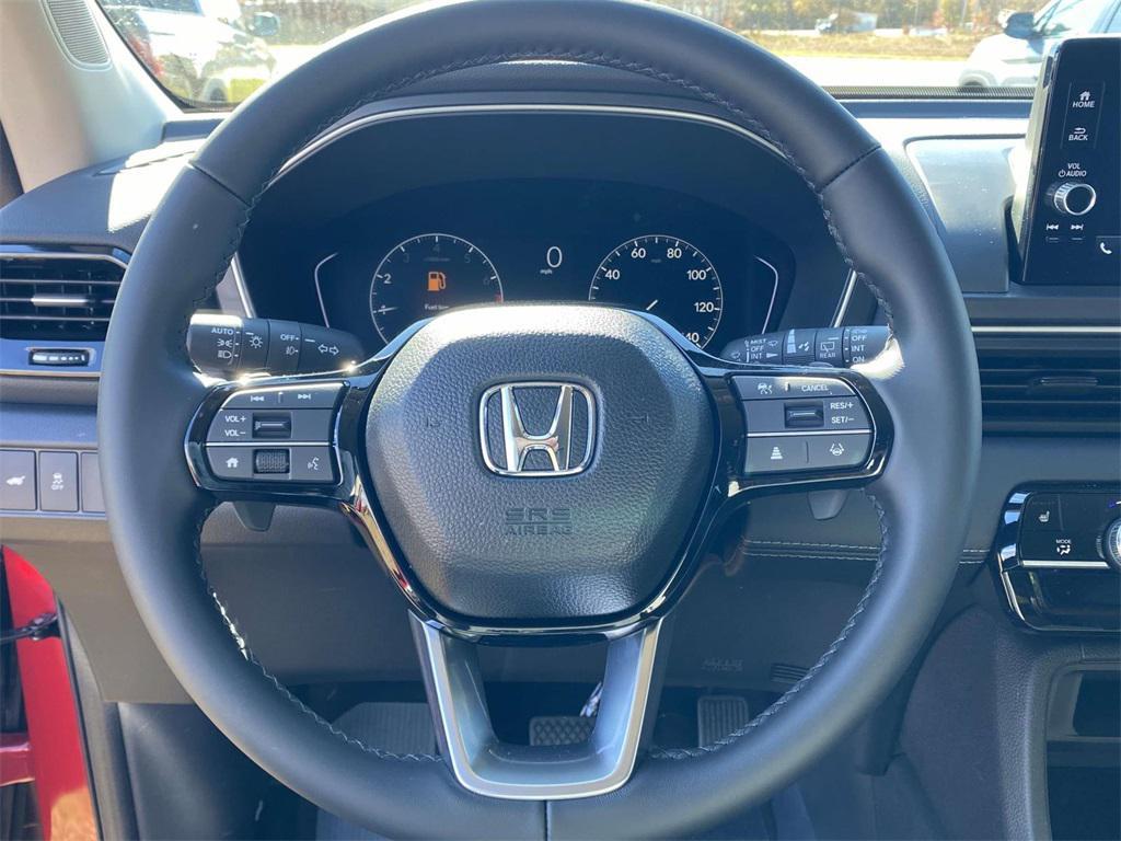 new 2025 Honda Pilot car, priced at $45,450