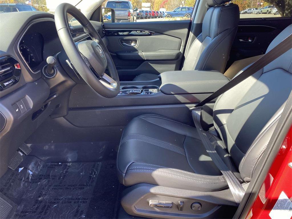 new 2025 Honda Pilot car, priced at $45,450