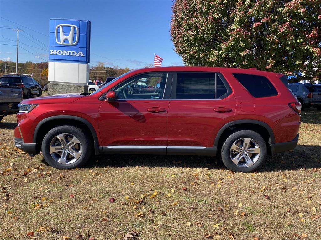 new 2025 Honda Pilot car, priced at $45,450