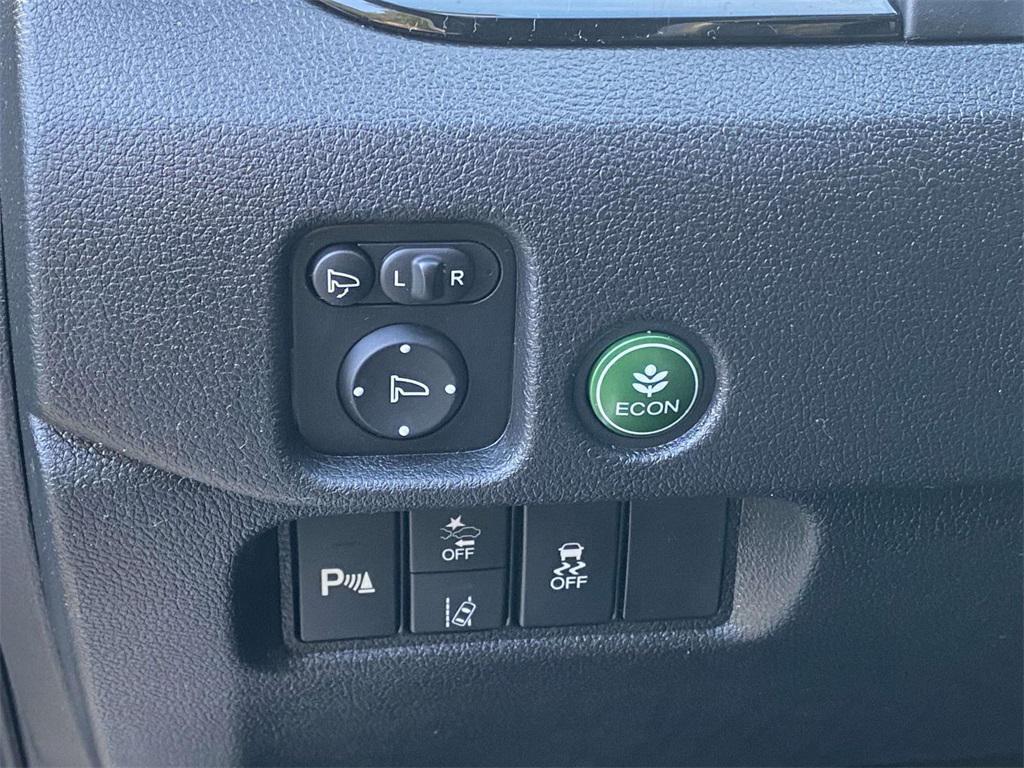 used 2022 Honda Pilot car, priced at $38,645