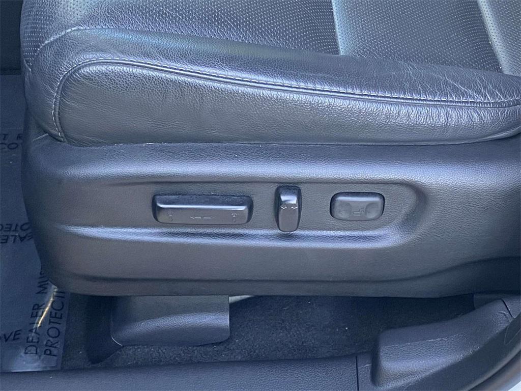 used 2022 Honda Pilot car, priced at $38,645