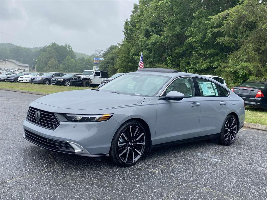 new 2025 Honda Accord Hybrid car, priced at $40,905