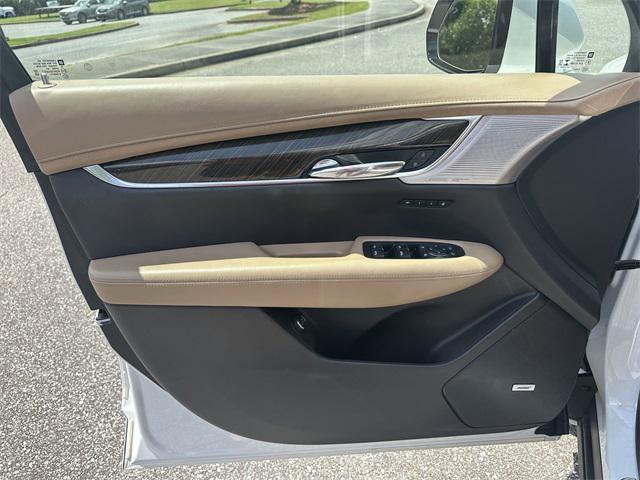 used 2021 Cadillac XT6 car, priced at $29,995