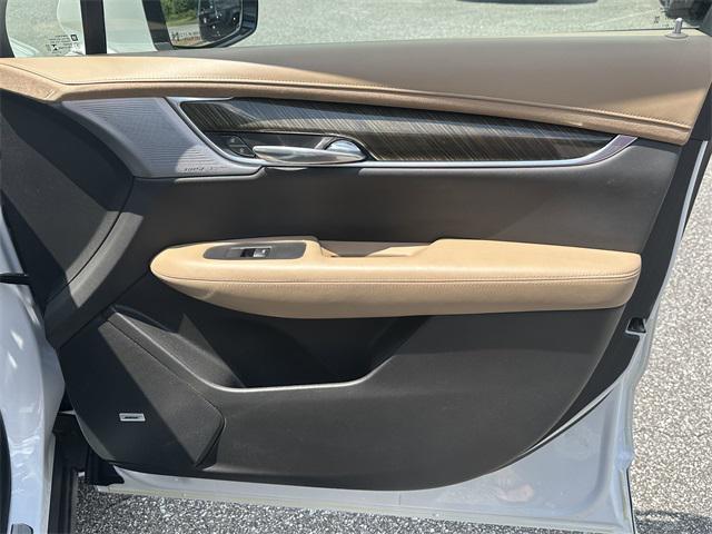 used 2021 Cadillac XT6 car, priced at $29,995