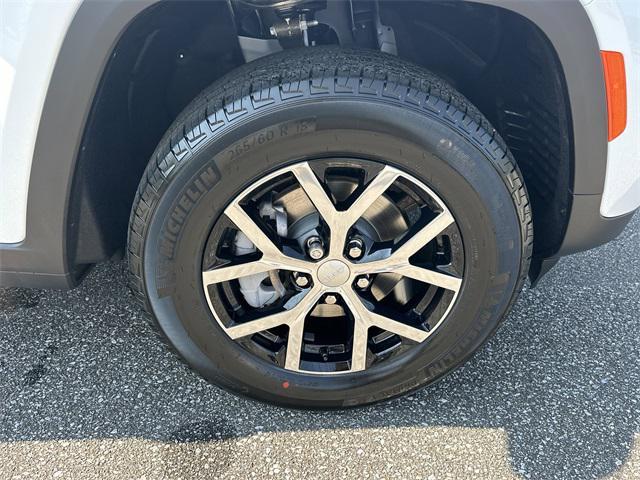 new 2025 Jeep Grand Cherokee car, priced at $40,974