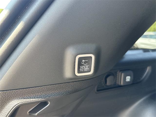 new 2025 Jeep Grand Cherokee car, priced at $40,974
