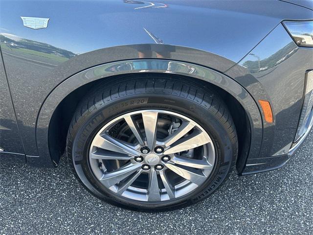 used 2021 Cadillac XT6 car, priced at $35,555