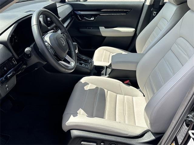 used 2025 Honda CR-V car, priced at $35,551