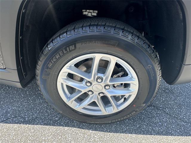 new 2025 Jeep Grand Cherokee car, priced at $38,662