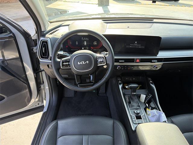used 2024 Kia Sorento car, priced at $27,924