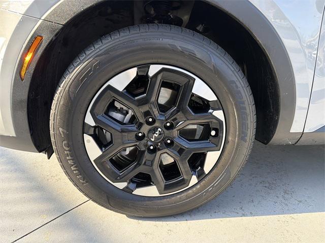 used 2024 Kia Sorento car, priced at $27,924