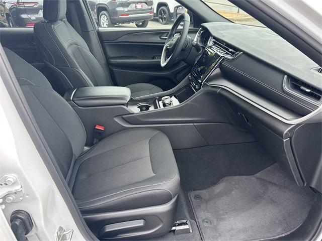 used 2024 Jeep Grand Cherokee car, priced at $37,451