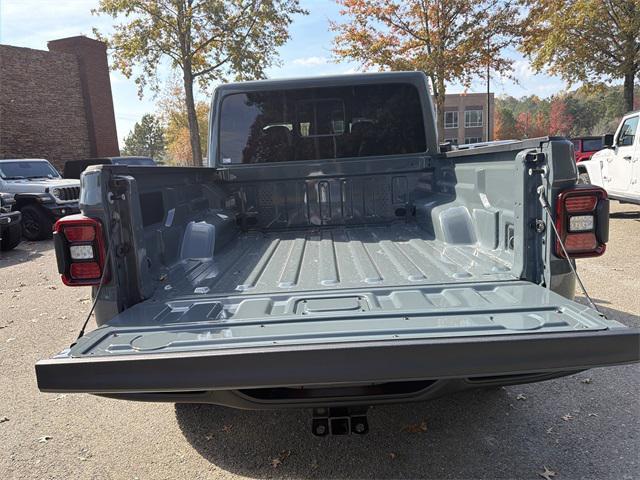 new 2026 Jeep Gladiator car, priced at $53,820