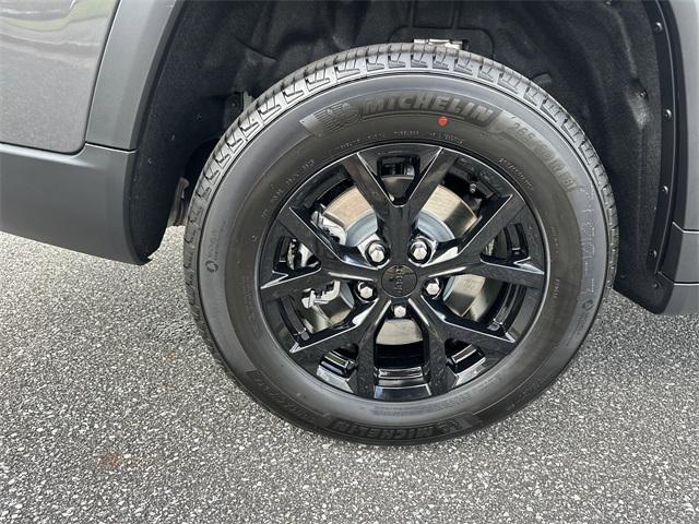 new 2025 Jeep Grand Cherokee L car, priced at $40,230