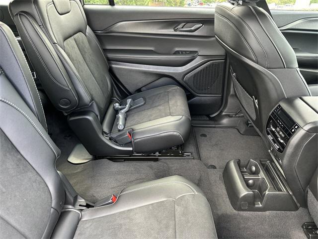 new 2025 Jeep Grand Cherokee L car, priced at $40,230