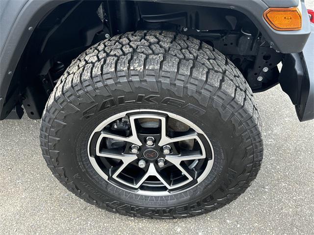 used 2024 Jeep Gladiator car, priced at $43,990