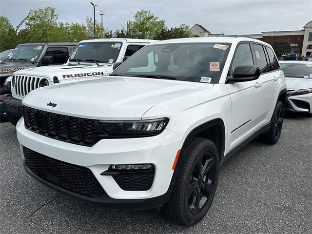 used 2024 Jeep Grand Cherokee car, priced at $40,991