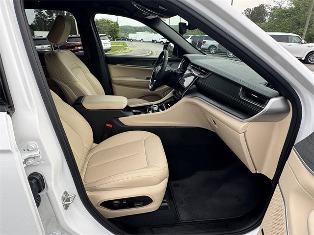 used 2024 Jeep Grand Cherokee car, priced at $40,991