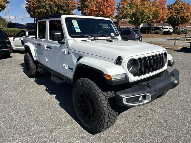 new 2024 Jeep Gladiator car, priced at $48,698