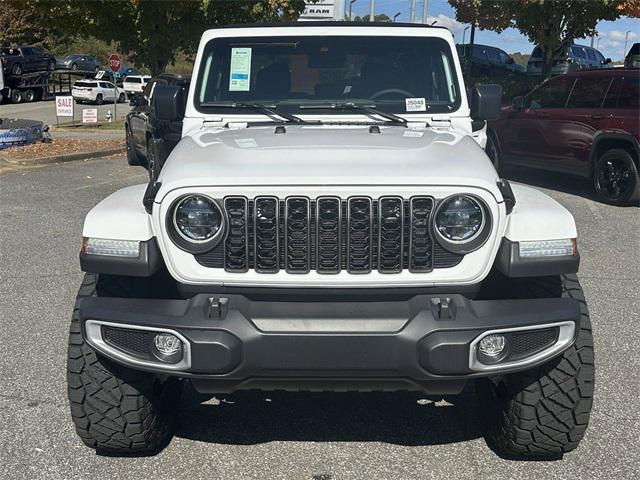 new 2024 Jeep Gladiator car, priced at $48,698