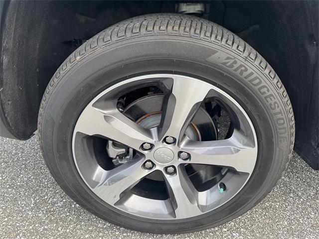 used 2024 Jeep Grand Cherokee L car, priced at $44,881