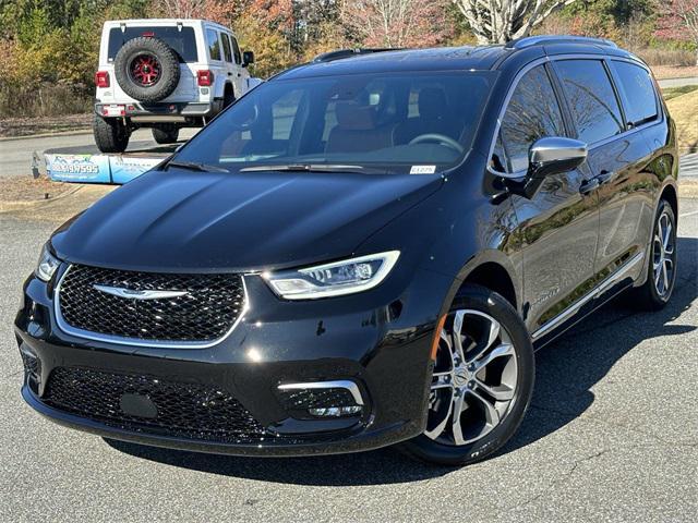 new 2025 Chrysler Pacifica car, priced at $53,625