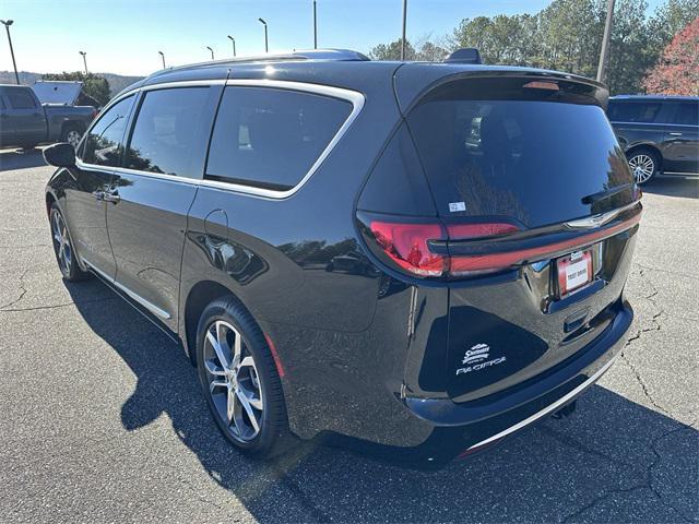 new 2025 Chrysler Pacifica car, priced at $53,625